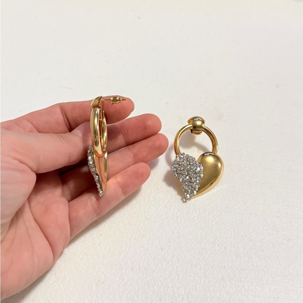 ⚜️ Elegant Gold and Silver Heart Earrings - Picture 4 of 7